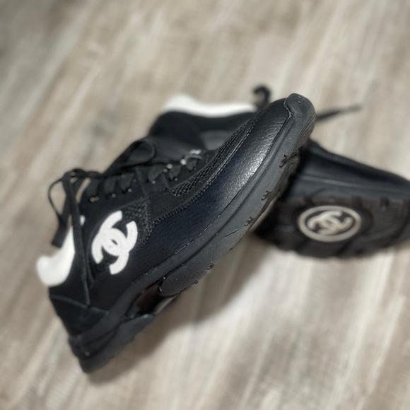 Chanel runner sneakers - Picture 1 of 8